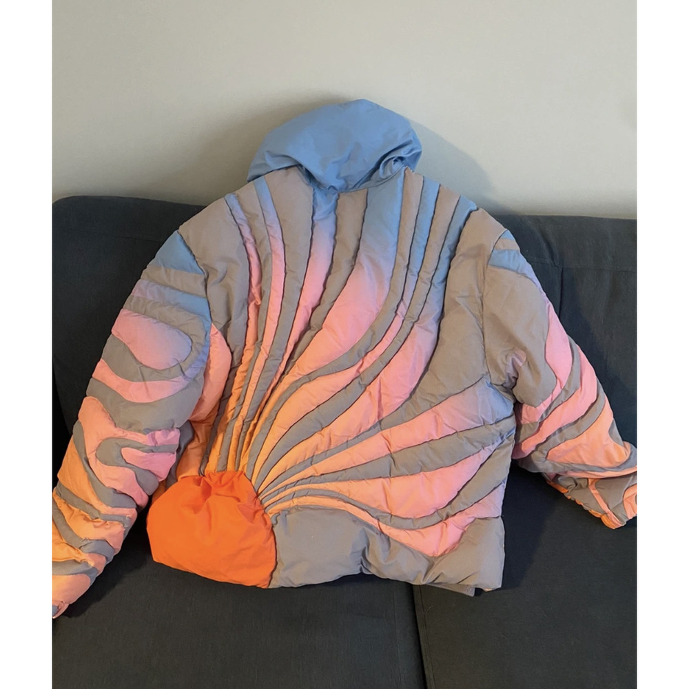 Erl Sunrise Sun Bomber jacket Puffer Size SMALL - Picture 3 of 4